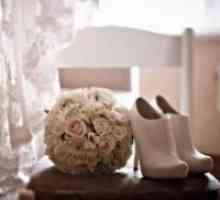 Beli čevlji za poroko