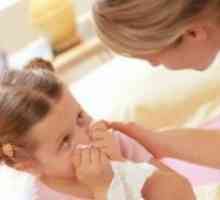 Kako ravnati z izcedek iz nosu pri otroku?