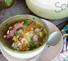 Kako kuhamo grah juha z dimljeno rebri?