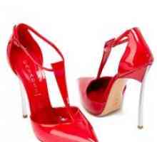 Usnjene čevlje rdeče patentnih