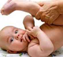 Trebušne masaža za novorojenčke