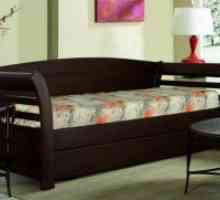 Enotni leseno posteljo