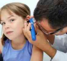 Otrok se pritožuje, bolečine v ušesu