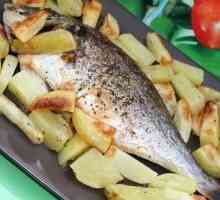Riba pečena s krompirjem
