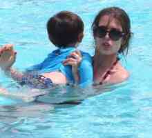 Charlotte Casiraghi spogledovanje, uči svojega sina plavati