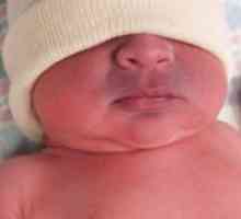 Vrtenjem modro nosno-ustnične trikotnik novorojenčka