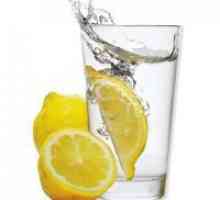 Voda z limono za hujšanje