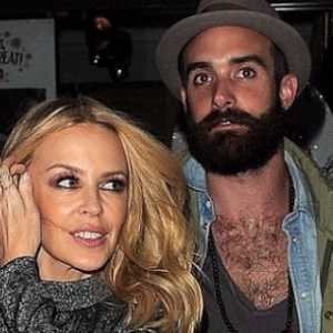 47-Letni Kylie Minogue se poroči