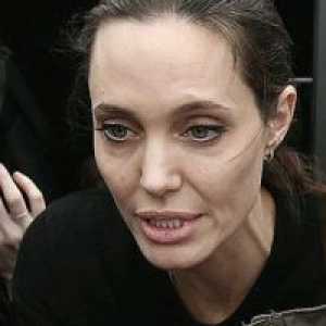 Angelina Jolie v bolnišnico