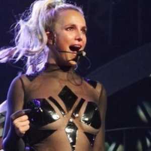 Britney Spears je strah ventilatorji modre noge