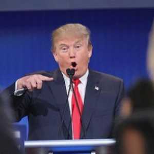 Donald Trump želi "izgnati" Lena Dunham, Whoopi Goldberg in Rosie O'Donnell v ZDA
