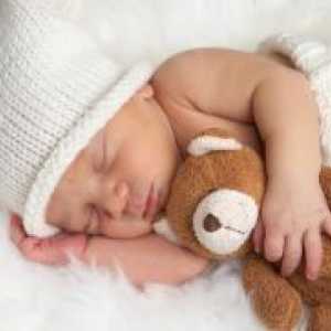 Zakaj sanje novorojenčka fant?