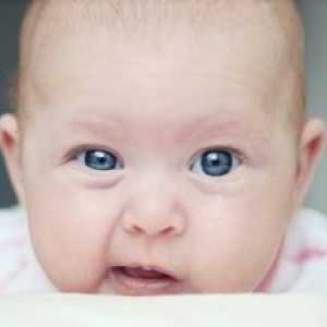 Črevesne kolike pri dojenčkih: kako opredeliti in kaj storiti?