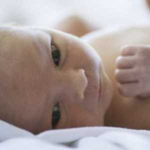 Zmanjšane aktivnosti laktaze pri dojenčkih - Simptomi