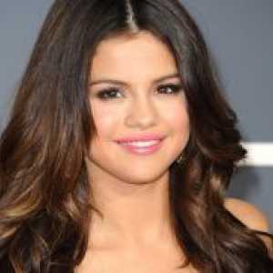 Makeup Selena Gomez