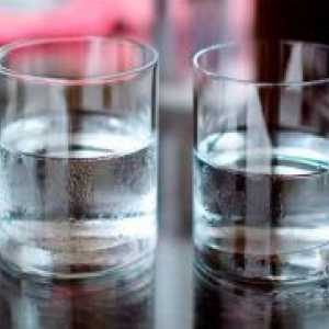 Ali lahko pijem vodo na prazen želodec?