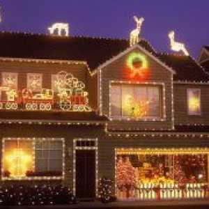 Božična dekoracija fasade