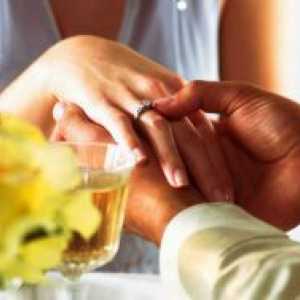 Poročni prstani Adamas