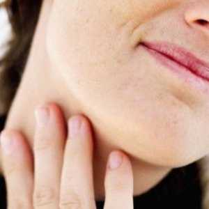 Akutni laringitis - Simptomi in zdravljenje pri odraslih