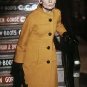 Coats v stilu Audrey Hepburn