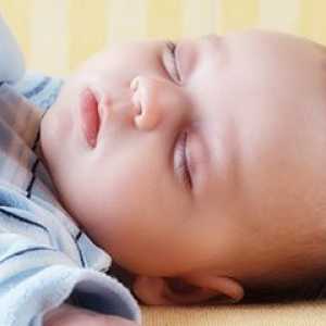 Zakaj ne spi novorojenčka