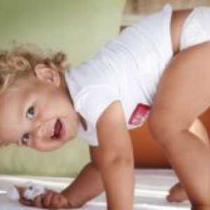 Razvoj otroka v 7 mesecih -, da bi morala biti sposobna?