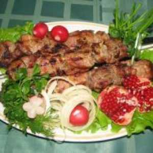 Kebab v šipek sok