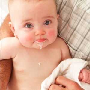 Regurgitacija pri dojenčkih - kdaj se sproži alarm?