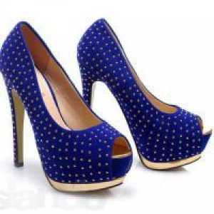Ženski čevlji z visoko peto