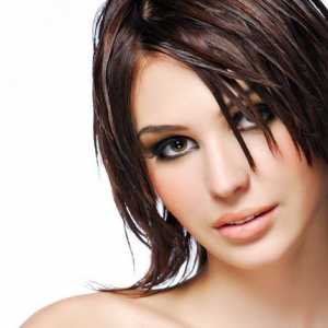 Mastna koža lasišča: vzroki in nega